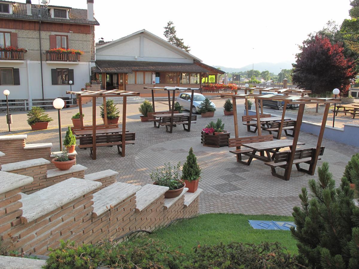 Hotel Ristorante La Nuova Fattoria Carsoli Εξωτερικό φωτογραφία